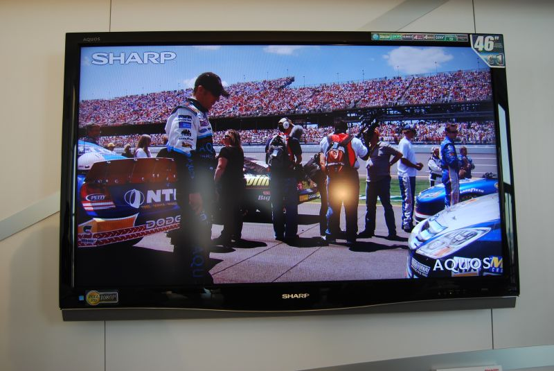 Illustration for article titled Sharp Unveils D64U, The Thinnest Aquos LCD TV Line Ever